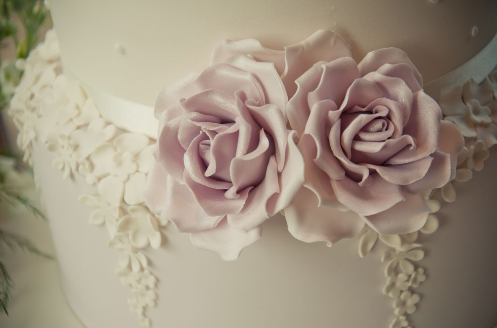 wedding cake at Wentbridge House Hotel